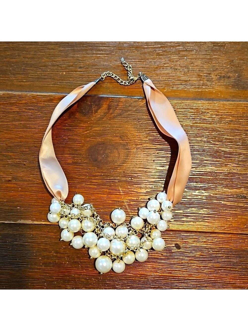 ELEGANT SIMULATED PEARLS NECKLACE WITH GOLD TONES CHAINS SATINY RIBBONS